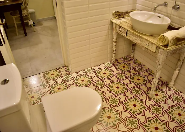 Arcanum 1 Very Close To Seafront Bus Station And Ferry To Valletta