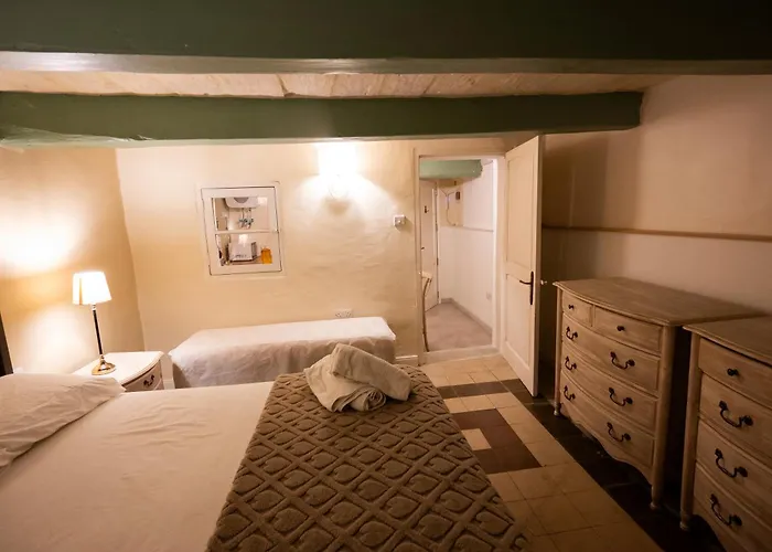 Arcanum 1 Very Close To Seafront Bus Station And Ferry To Valletta * Senglea