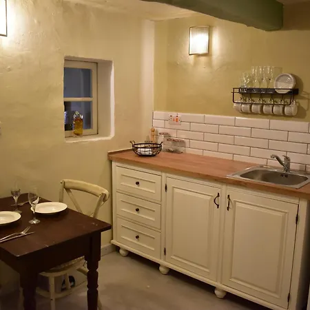 Arcanum 1 Very Close To Seafront Bus Station And Ferry To Valletta Apartment