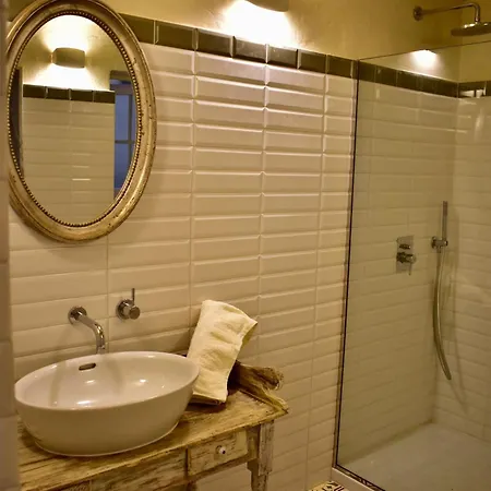 Arcanum 1 Very Close To Seafront Bus Station And Ferry To Valletta * Senglea