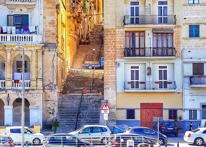 Appartement Arcanum 1 Very Close To Seafront Bus Station And Ferry To Valletta