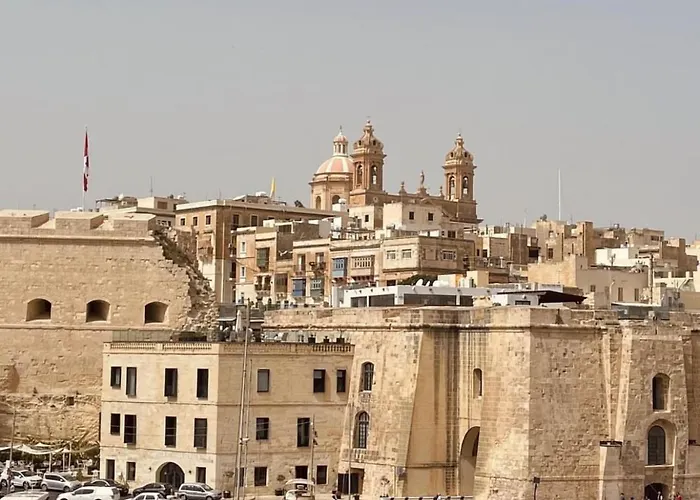 アパート Arcanum 1 Very Close To Seafront Bus Station And Ferry To Valletta *